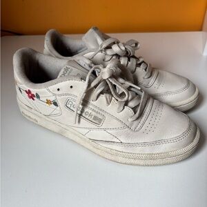 Reebok Women Club C 85 US7.5 Embroidered Floral Bone Vintage Green
